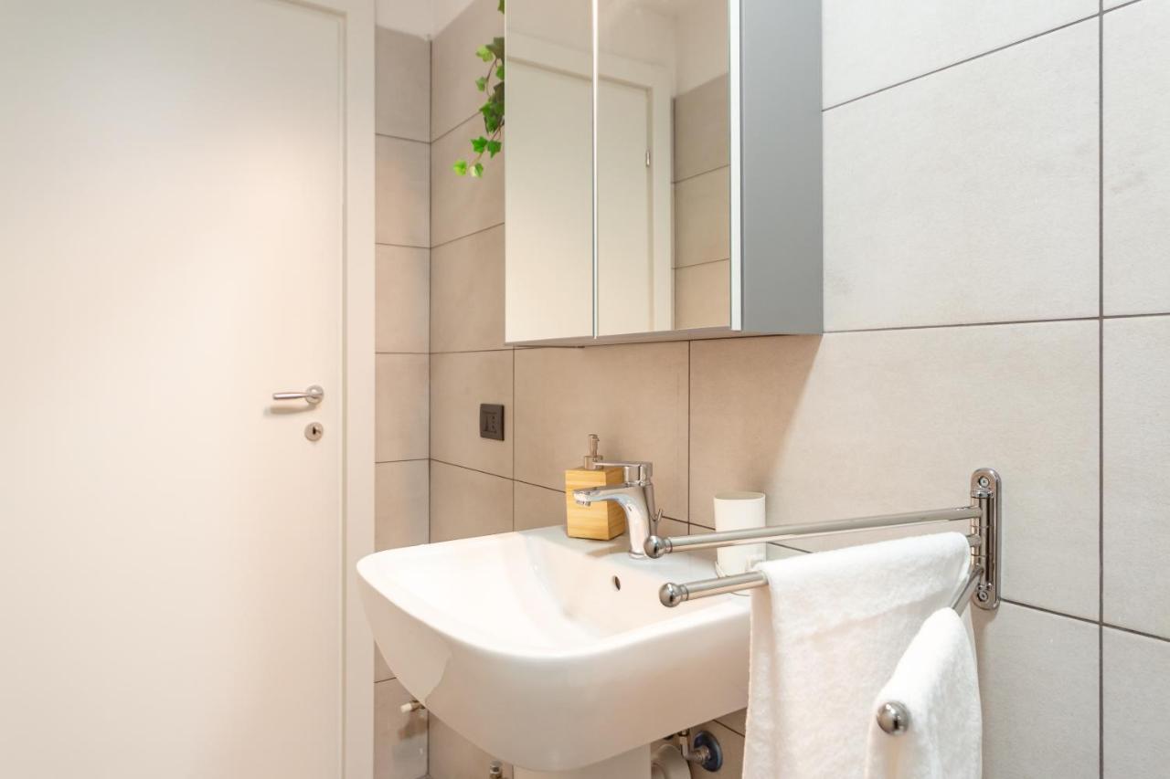 Khl Apartments Милано Екстериор снимка